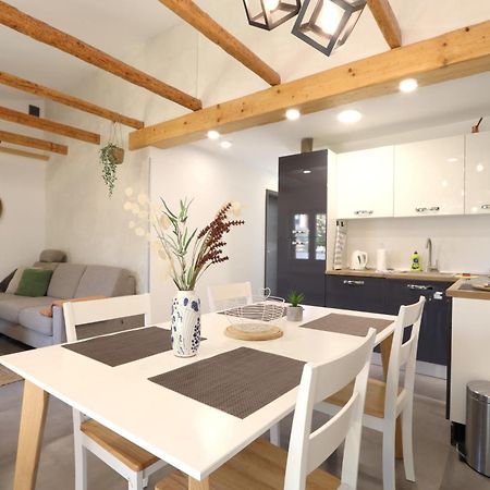 Holiday House "Laurus Garden" With Private Parking Medulin Ngoại thất bức ảnh